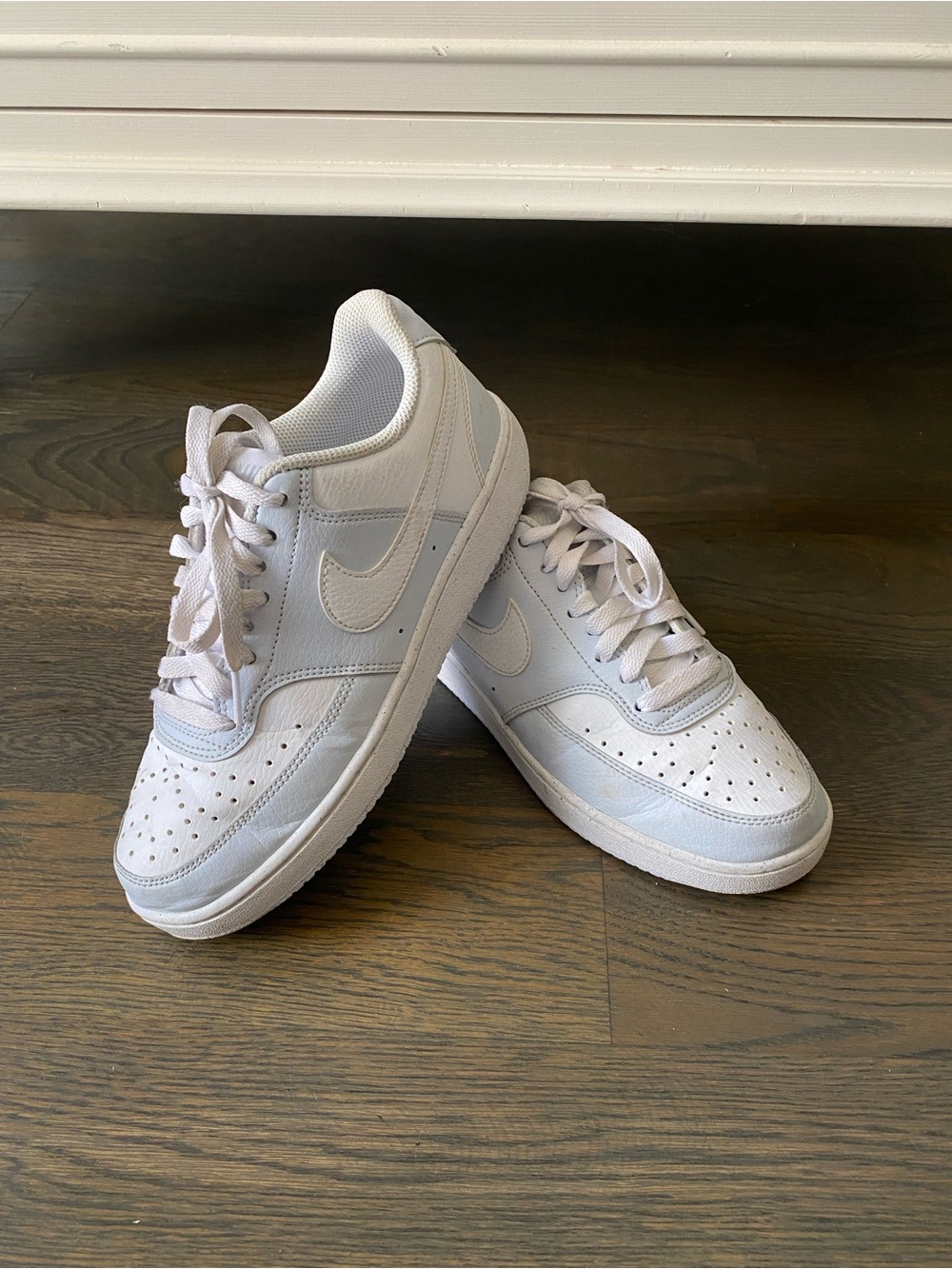Nike Women's White Low-Top Leather Sneakers